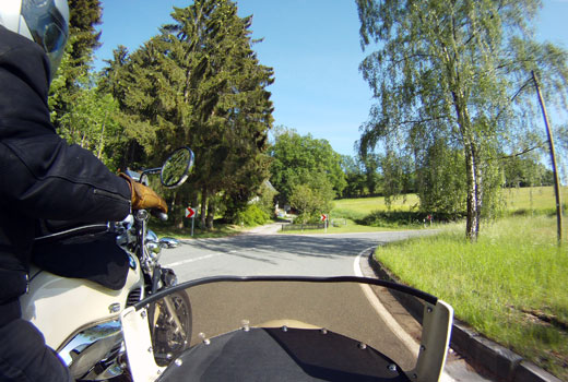 Anfahrt zum Plettenberger Pass mit einem BMW-Gespann