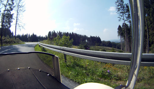 Kurvenfahrt auf der Hellefelder Höhe, Blick aus dem Beiwagen