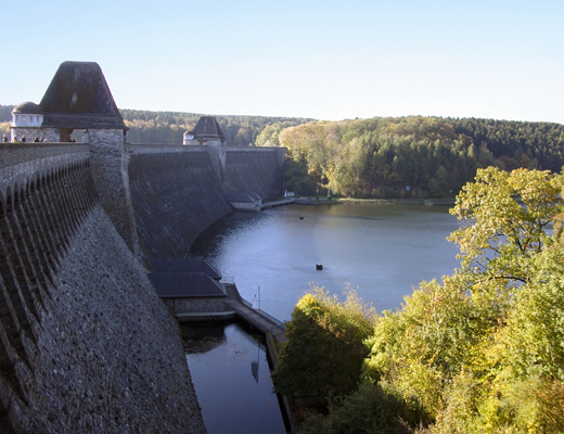 Die Staumauer der Möhne